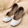 Pearl White Classic Jutti