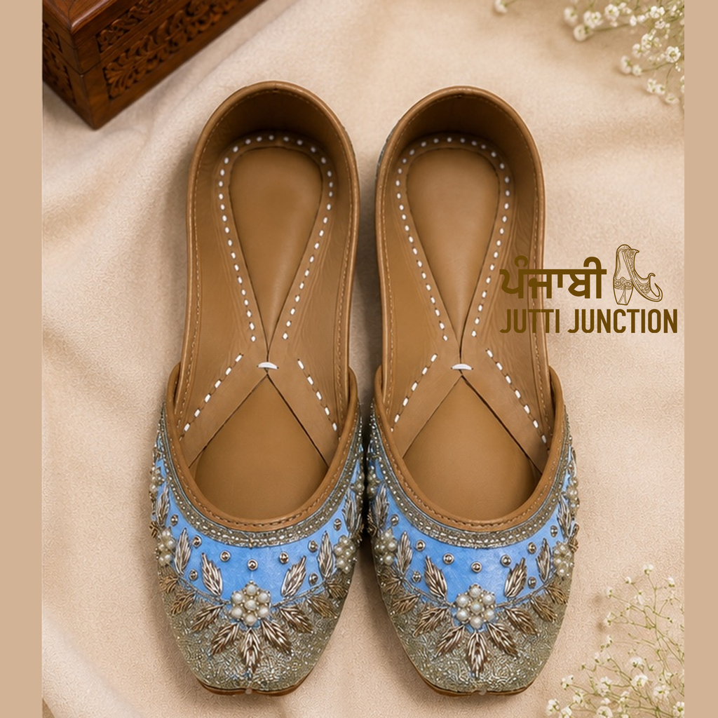 Sky Pearl Jutti