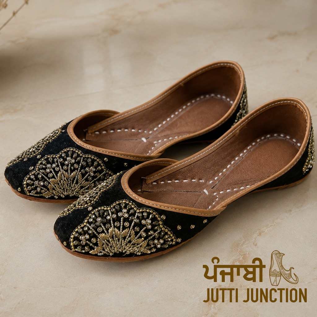 Noor Black Golden Jutti